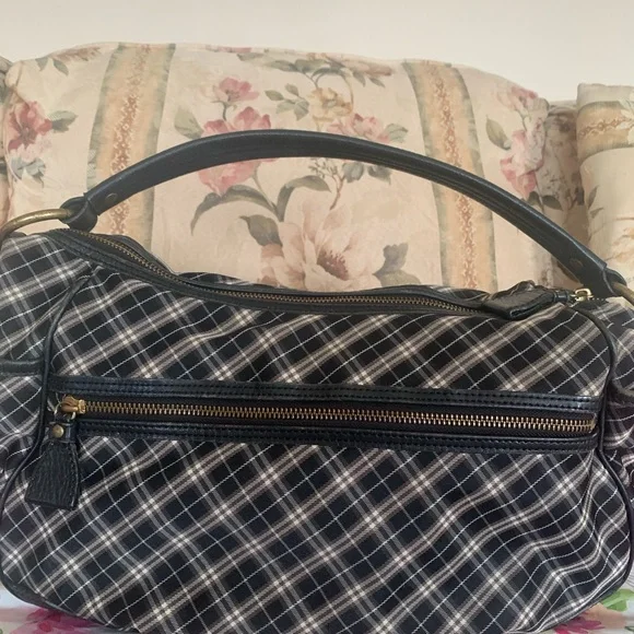 Burberry blue label shoulder bag with COA - Picture 2 of 15